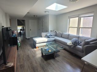 633 W Arlington Pl #3, Chicago, IL 60614