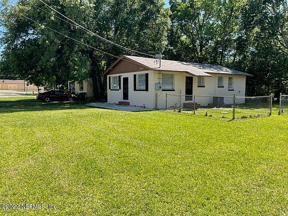 4th image of 1048 Velma St