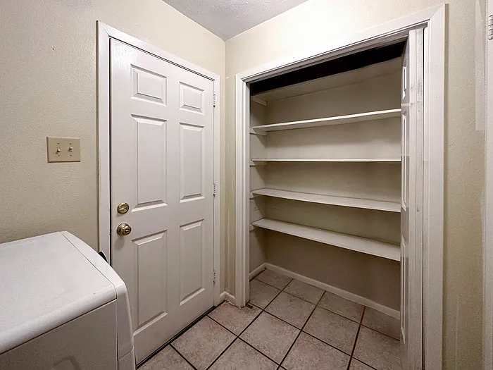 408 Mimosa Dr — Photo 7
