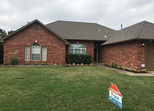 1st image of 18113 English Oak Ln