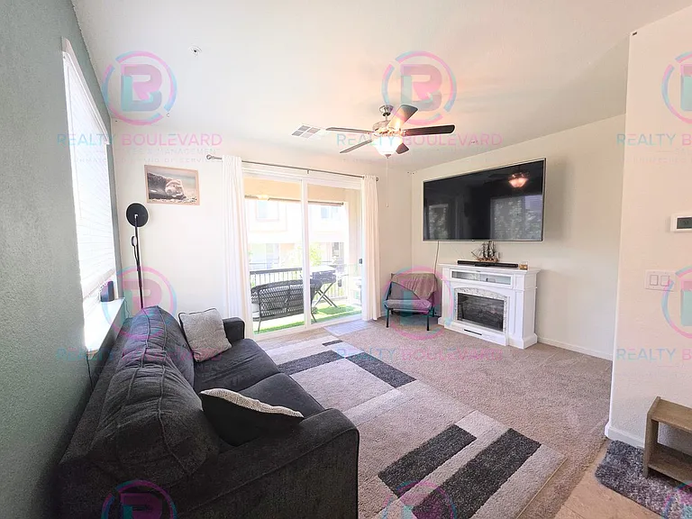 3010 Sterling Ridge Cir — Photo 3
