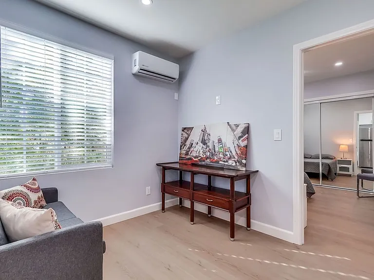 6504 W 84th Pl — Photo 9
