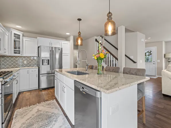 235 Blooming Leaf Way, Verona, WI 53593