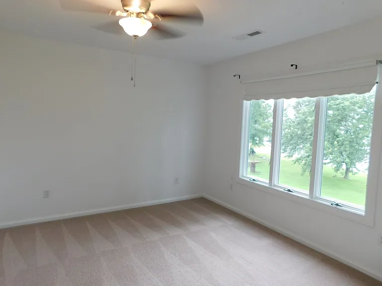 210 Ainsley Rd — Photo 17