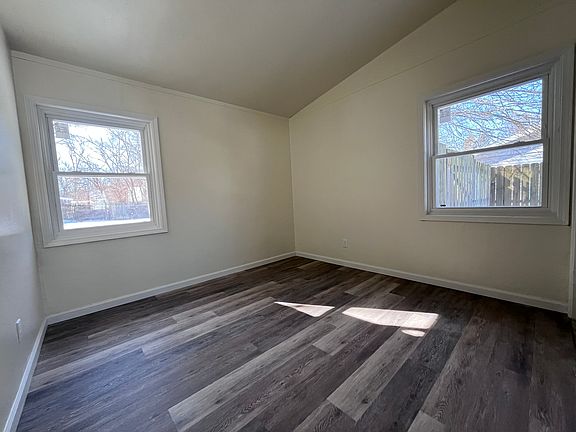 4th image of 1592 Seville Ave