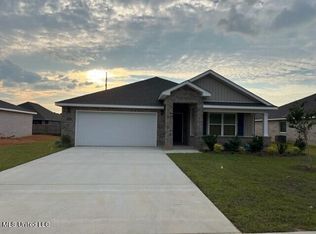 10097 Woodbury Dr, Gulfport, MS 39503