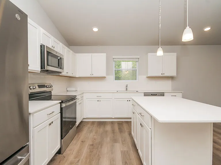 1626 Osolo Rd — Photo 3