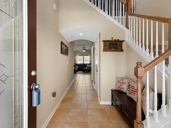 Open Foyer Entry