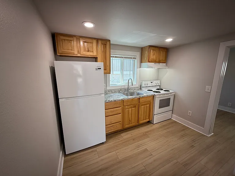320 S Lafayette Ave #COTTAGE — Photo 6