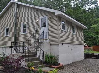 19 Barbara Rd, Glocester, RI 02814