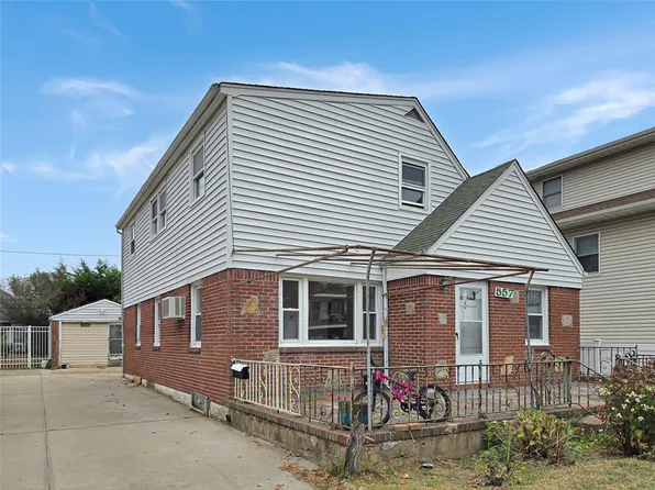 557 E Hudson Street, Long Beach, NY 11561