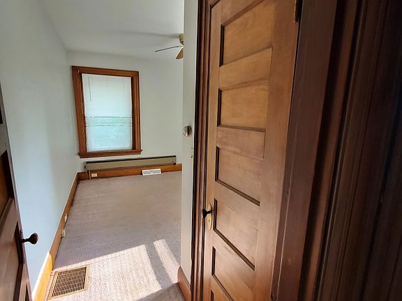 4th image of 512 Wallace Ave #512/04