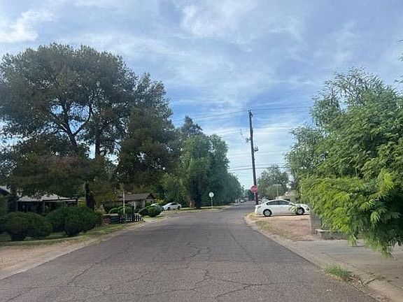 4th image of 2041 N 38th Way