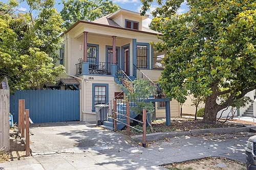1816 Carleton St #F Photo 1