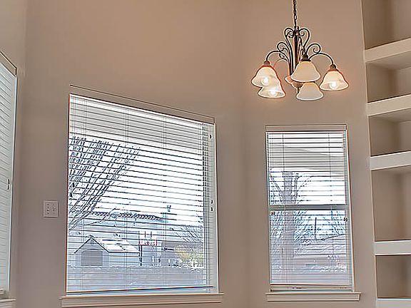 5th image of 658 Nenna Ct