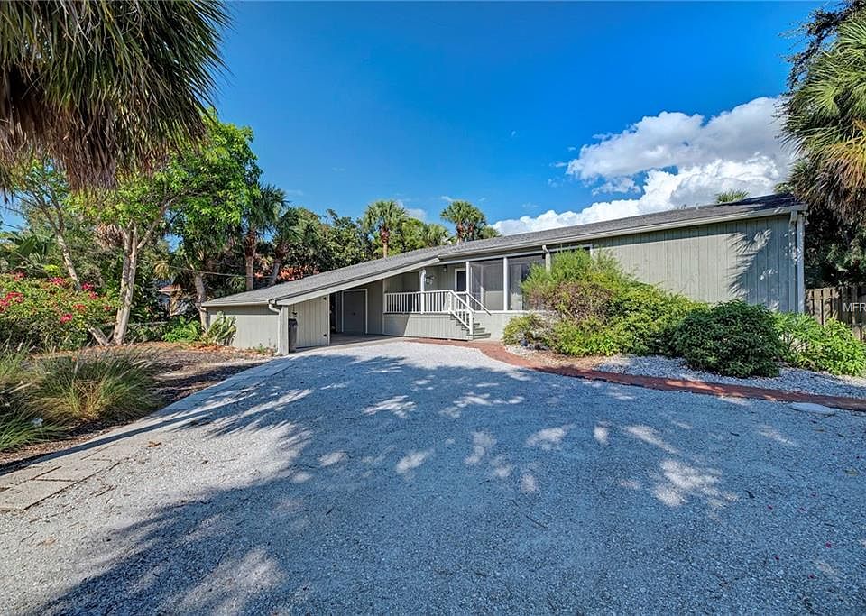 1st image of 4923 Commonwealth Dr