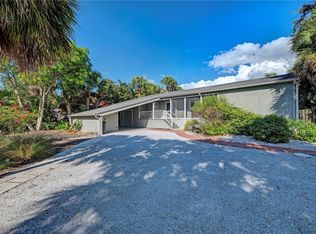 4923 Commonwealth Dr, Sarasota, FL 34242