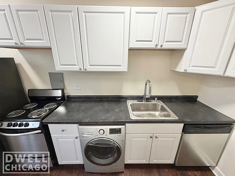 3323 N Lincoln Ave #302 — Photo 7
