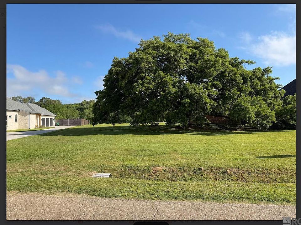 1st image of Oakland Dr