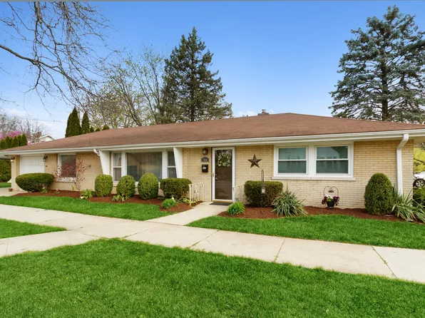 700 N Stone Ave, La Grange Park, IL 60526