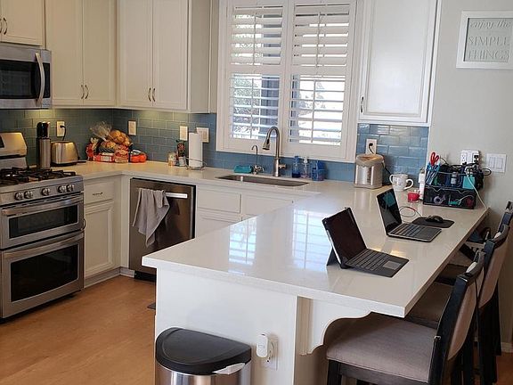 5th image of 218 Martindale Way