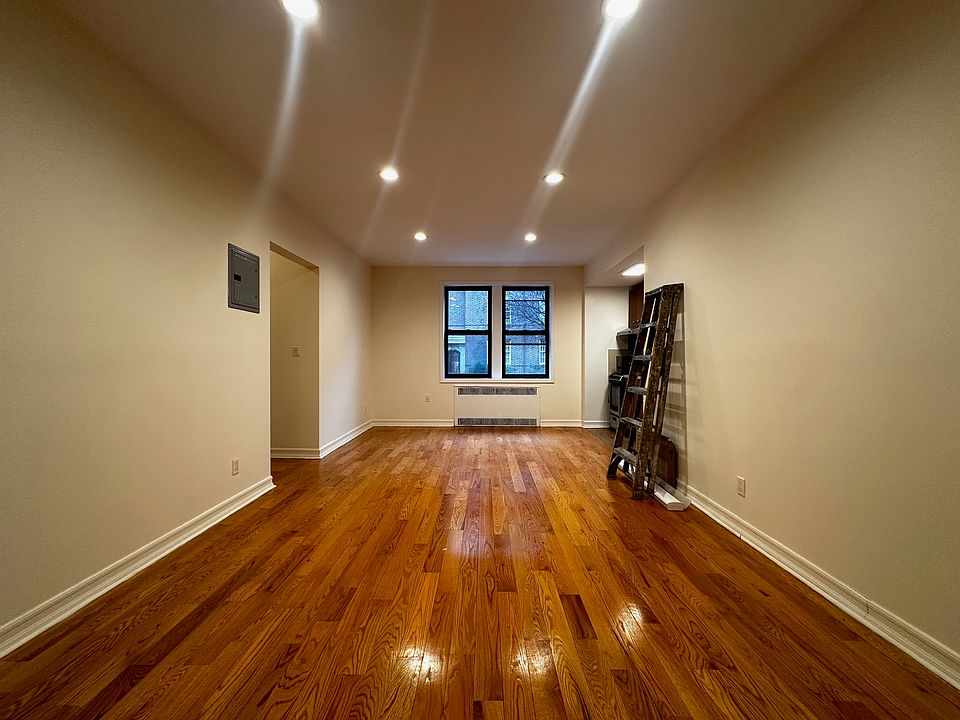 1st image of 891 Pacific St #2A