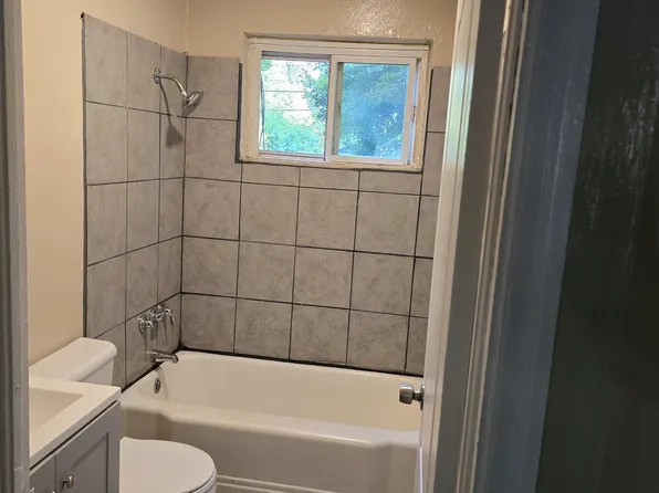 1202 Gillespie Ave, Albany, GA 31707