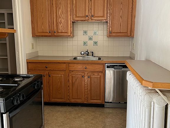 2nd image of 145 Harvard St #1A