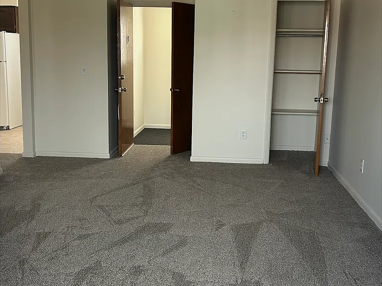 7B Helen Way — Photo 1