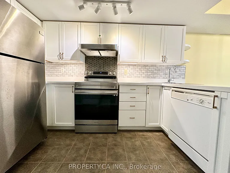 40 Merchant Ln #116 — Photo 12