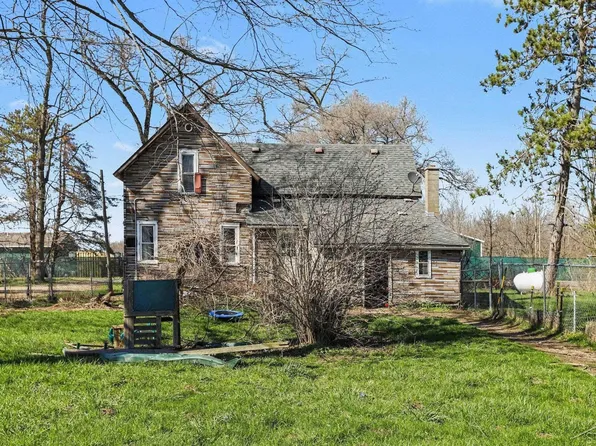 38753 Fisk Lake Rd, Paw Paw, MI 49079