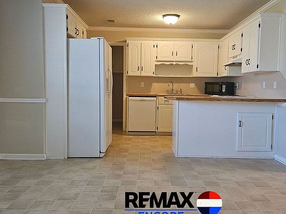 4th image of 15 Silverado Ct