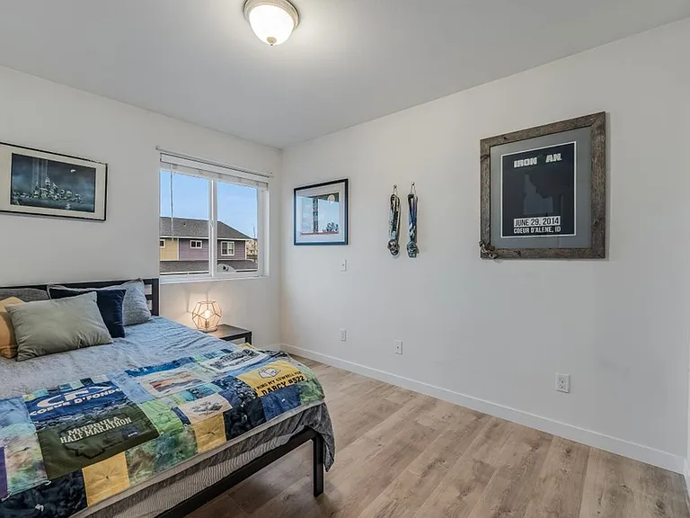 3324 E Garin Ct — Photo 16