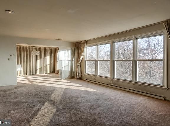 5th image of 338 Blossom Hill Dr