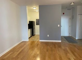 218 Thorndike St APT 103, Cambridge, MA 02141