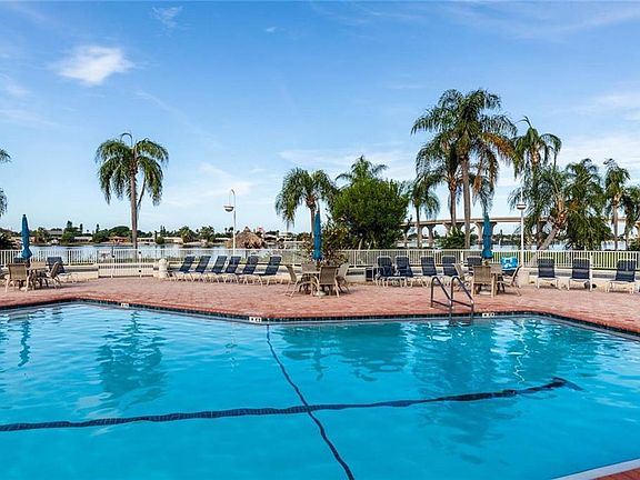 5th image of 6061 Bahia Del Mar Cir APT 346