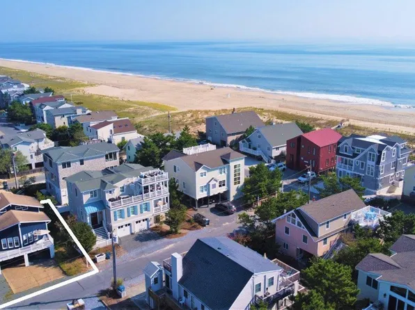 5 N 5th St, Bethany Beach, DE 19930