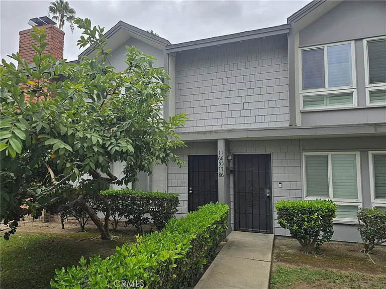 16578 Montego Way — Photo 2