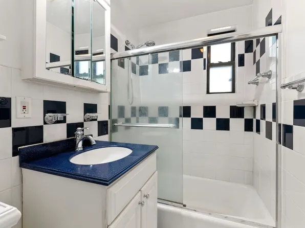 245-22 62nd Avenue image 10 of 16