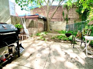 911 N 16th St #1, Philadelphia, PA 19130