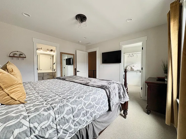 1027 W Wasatch Spring Rd — Photo 13