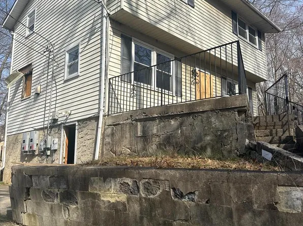 8 Mount Calvary Ln, Mullica Hill, NJ 08062