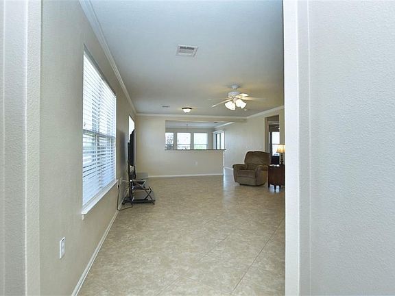 4th image of 120 Sandy Creek Trl