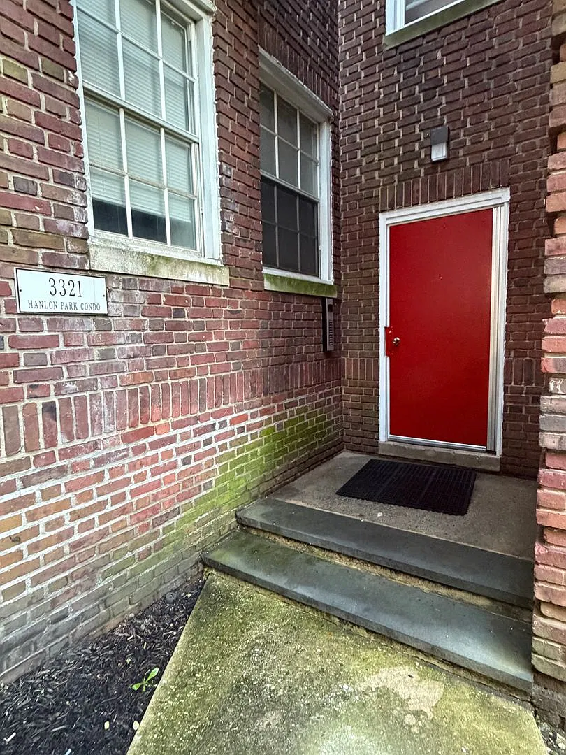 Charming 1-Bedroom Condo for Rent at Hanlon Park — Photo 2