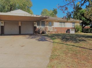 1940 Symphony Ln, Midwest City, OK 73130