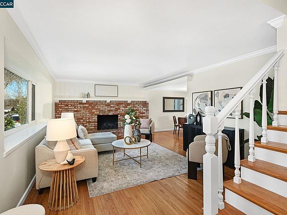 5th image of 414 Peppertree Rd