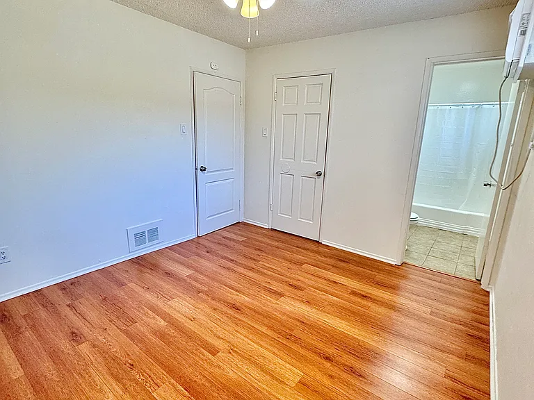 13014 Sherman Way — Photo 31