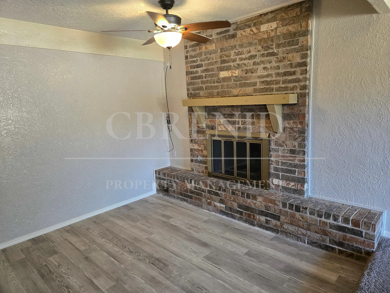 4 bed, 2.5 bath, 2204 sqft, $1,750 — Photo 3