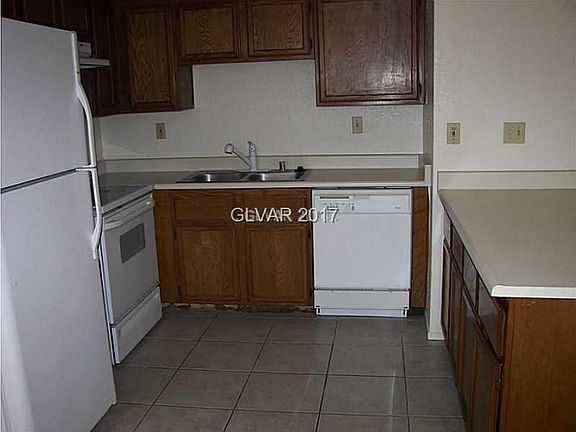 4th image of 1209 N Buffalo Dr APT 101