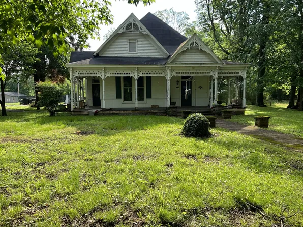 801 Main St, Huntland, TN 37345